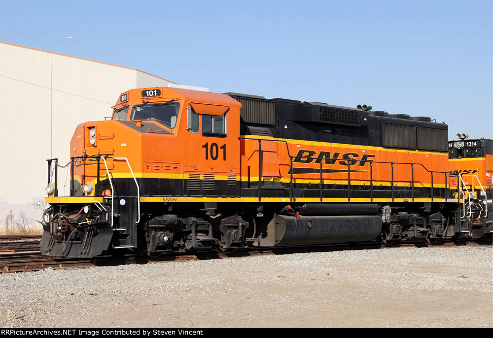 BNSF GP60M #101